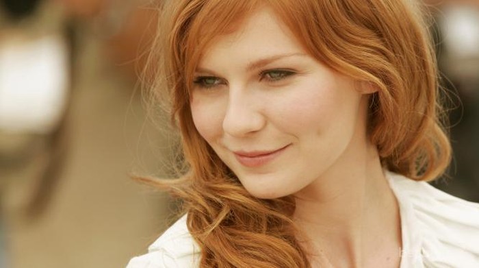 Tips Makeup untuk Wajah Bulat Agar Tampak Tirus