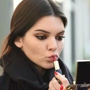 6 Lipstik Waterproof Terbaik untuk Bibir Cantik Sepanjang Hari