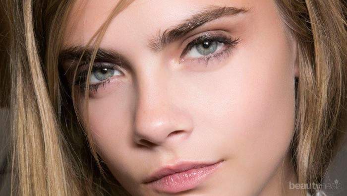 Dapatkan Alis Tebal dengan Bahan Alami