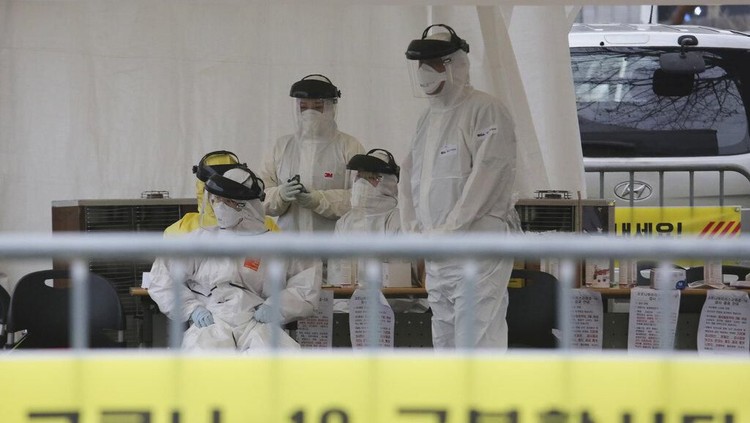 Korea Selatan berhasil menekan penyebaran virus corona dari sebelumnya 909 kasus jadi 74 kasus. Lalu bagaimana si penanganan yang dilakukan ya Bun?
