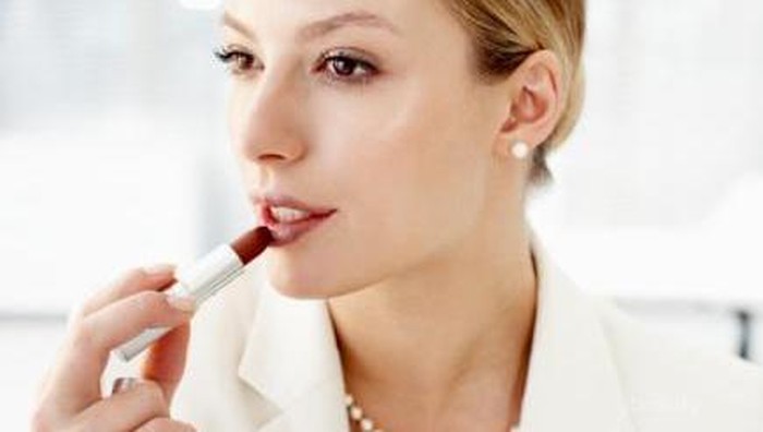 Hal-Hal yang Harus Dihindari untuk Makeup ke Kantor