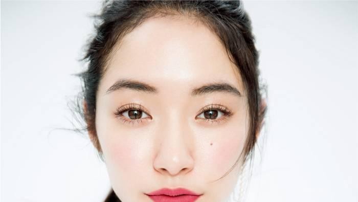 Tips & Trik Gaya Makeup Terbaru: Glowy x Matte