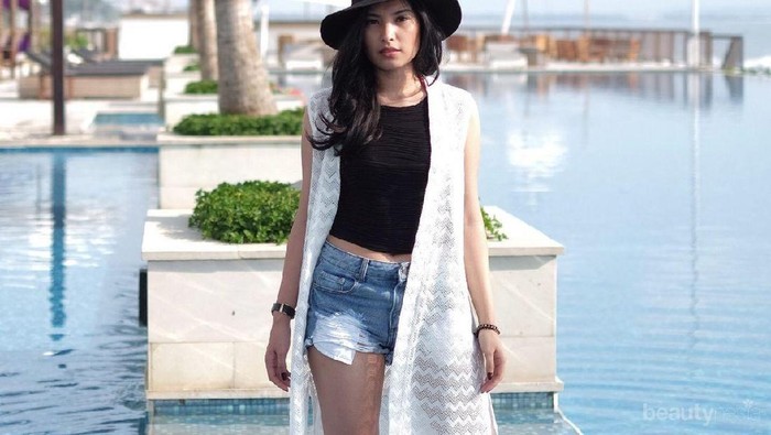 Tips Makeup Ke Pantai yang Harus Diketahui