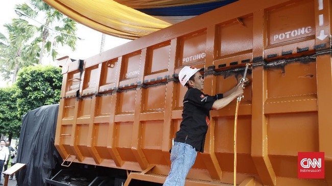 Kemenhub menyatakan bakal melakukan penertiban truk ODOL di sejumlah lokasi, namun memberikan dispensasi pada lima jenis angkutan komoditas.