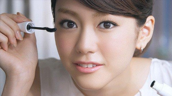 Penyebab & Trik Mudah Mengatasi Bulu Mata yang Tak Kunjung Lentik