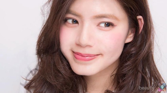 Makeup Bernuansa Brown & Pink untuk Tampil Dewasa ala Jepang