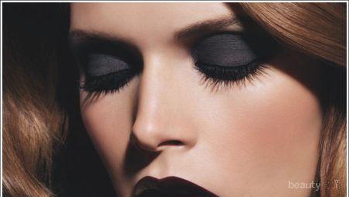 Gaya Makeup Gothic untuk Berbagai Kondisi