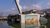 FOTO: Penghujung Cerita Kota 12 Ribu Tahun di Turki Kota berusia 12 ribu tahun di Turki, Hasankeyf, kini menghadapi akhir dari cerita, setiap hari kian tenggelam demi sebuah bendungan.