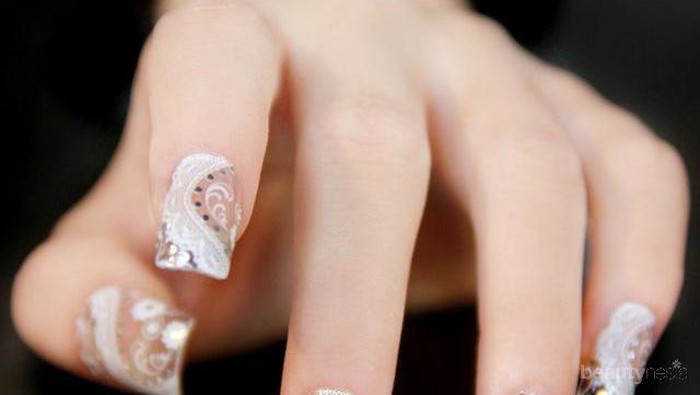 Percantik Kuku Dengan Tehnik Nail Glass ala Korea Percantik Kuku Dengan Tehnik Nail Glass ala Korea