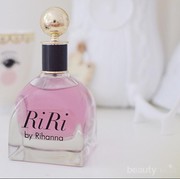 Parfum Terbaru Rihanna Ahirnya Hadir di Indonesia