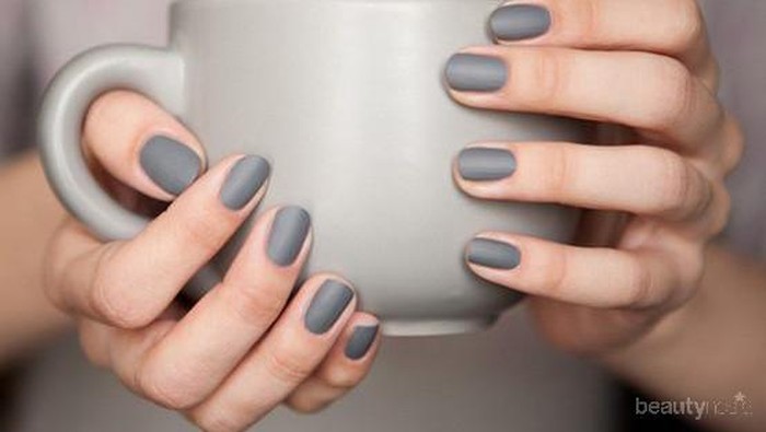 Panduan Warna Cat Kuku untuk ke Kantor