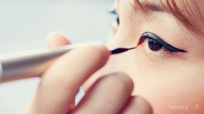 Trik Memakai Eyeliner Cair Bagi Pemula