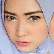 Daily Makeup Minimalis dan Natural untuk Hijabers