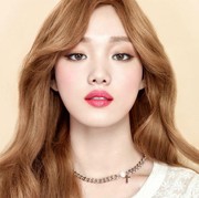 Lee Sung Kyung Bagikan Tips Kecantikannya