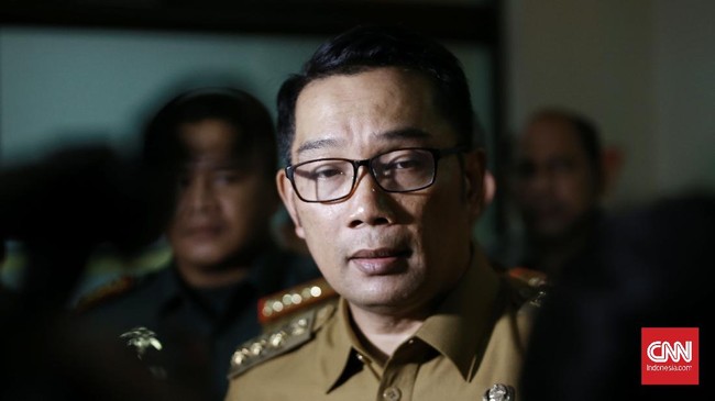 Gubernur Jawa Barat Ridwan Kamil ke Depok untuk singkronisasi kerja antara prmkot Depok dan Pemprov Jawa Barat. Depok. Senin  (2/3/2020). CNN Indonesia/Andry Novelino