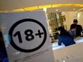 JUUL Tunda Jual Rokok Elektrik di Indonesia