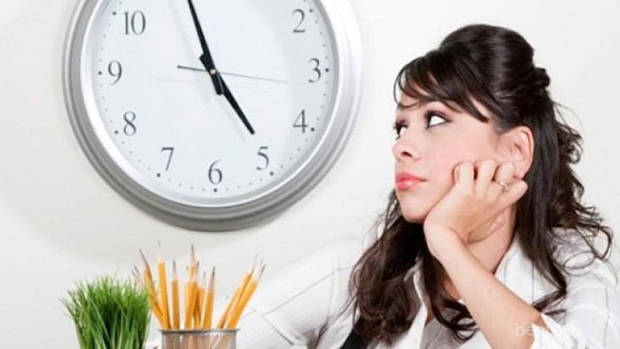 Cara Mencegah & Mengatasi Dehidrasi Saat Puasa