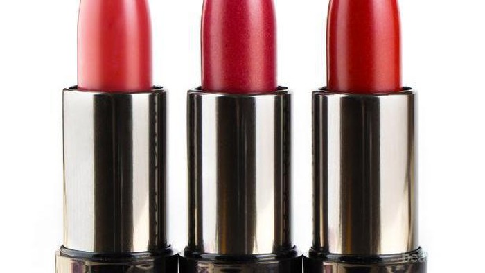 Tampil Memukau dengan 3 Pilihan Lipstik untuk Kulit Sawo Matang Ini!