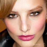 Langkah Mudah untuk Membuat Blush Tahan Lama
