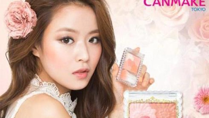 4 Blush Terjangkau dari Canmake untuk Pipi Merona Alami