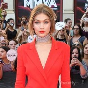 Inspirasi Makeup Selebriti di iHeart Radio Much Music Award 2016