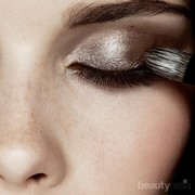 7 Produk Eyeshadow di Bawah Rp100.000
