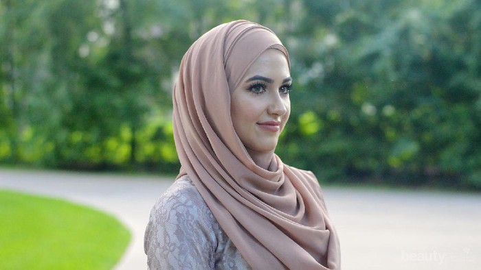 Inspirasi Gaya Hijab Sehari-hari untuk Wajah Oval