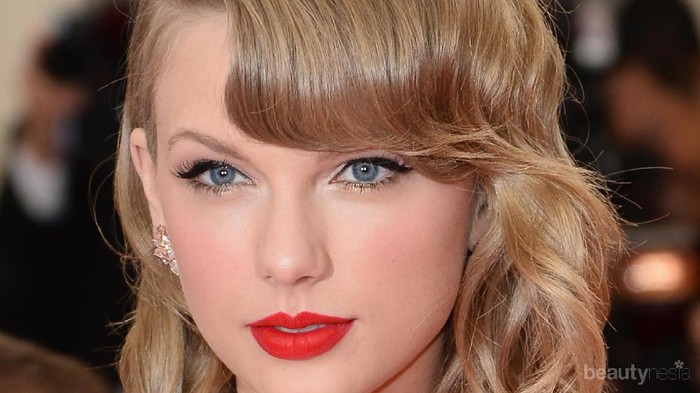 Tampil Percaya Diri Dengan Lipstik Berwarna Merah