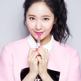 Miliki Bibir Glossy Dengan 7 Lip Product Asal Korea