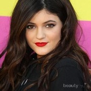 Tips Memilih Warna Lipstick Terbaik untuk Kulitmu