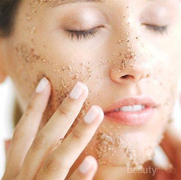 Hindari 5 Hal Ini Saat Melakukan Scrubbing Wajah