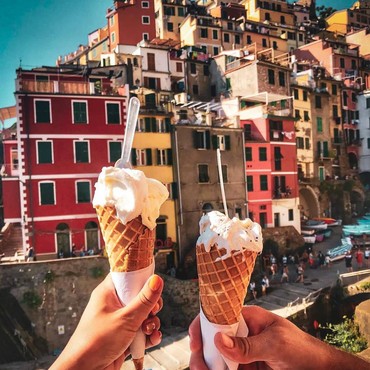 Bisa Kena Denda Rp51 Juta, Ini Alasan Kota Cinque Terre Larang Wisatawan Pakai Sandal