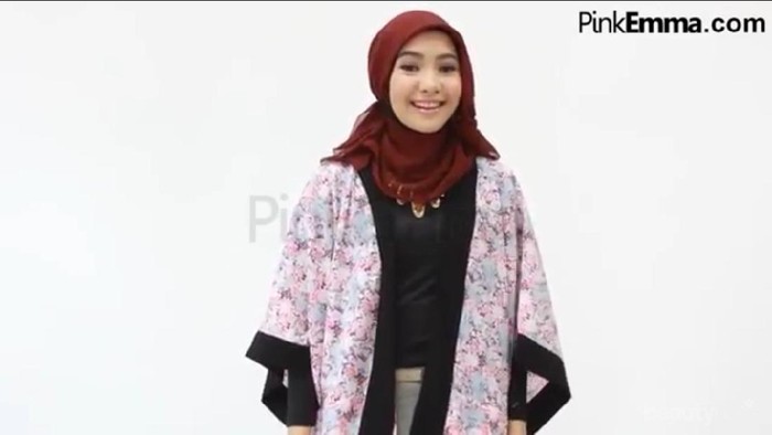 Tampil Cantik Dengan Style Hijab ke Kantor