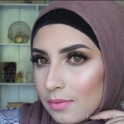 Gaya Makeup Lebaran untuk Tampil Feminin dan Fresh