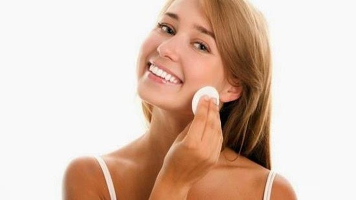 Wajah Cerah Bersinar Dengan 4 Pilihan Cleansing Oil