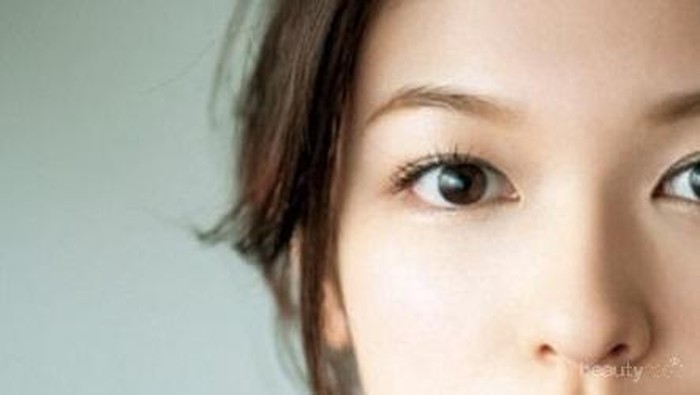 5 Tips Makeup Cantik Alami di Usia 30-an