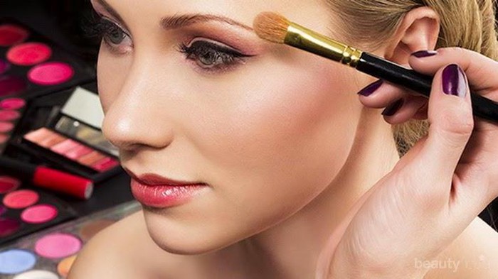 Temukan Cara Tepat Agar Makeup Lebih Tahan Lama