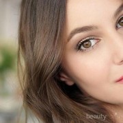 Tips Makeup Natural Saat Pergi ke Kantor