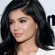 4 Lipstik Matte yang Tidak Membuat Bibir Kering