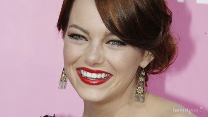 Tips Memilih Lipstick untuk Tampilan Gigi Lebih Putih