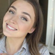 Makeup Natural untuk Tampil Cantik Saat ke Kantor