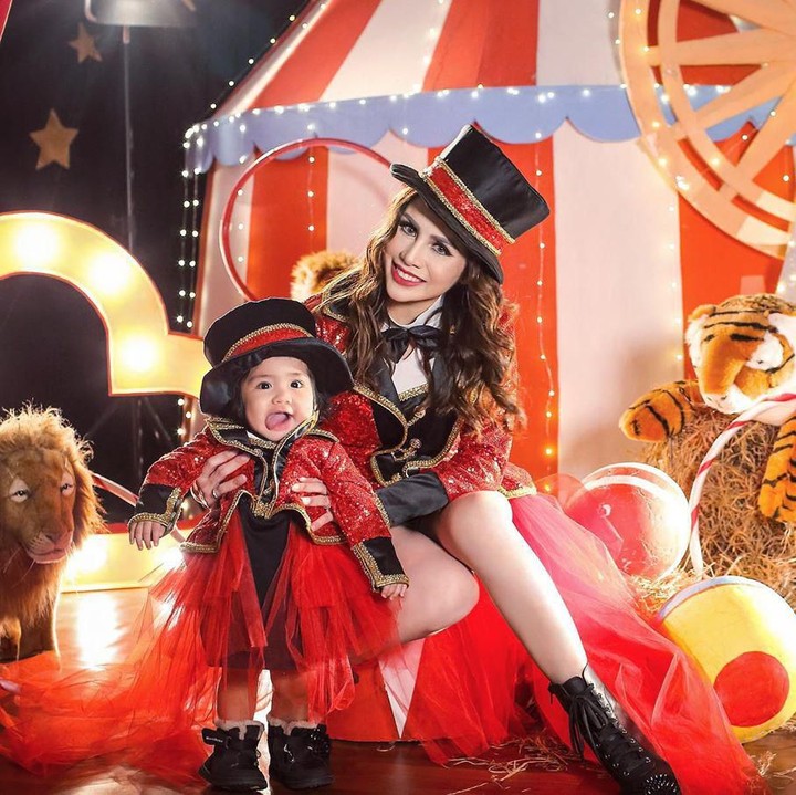 <p>Selamat ulang tahun Sheena Gabriella Aurora Samudra. Anak pasangan Momo Geisha dan Reza Samudra ini baru saja merayakan ultah ulang tahun pertama pada 28 Februari 2020 lalu. (Foto by allseasonphoto by Instagram @therealmomogeisha)</p>