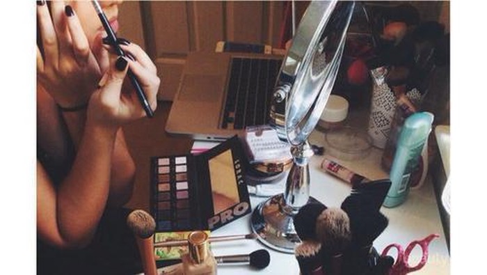 Langkah Penting dalam Makeup untuk Atasi Kulit Berminyak
