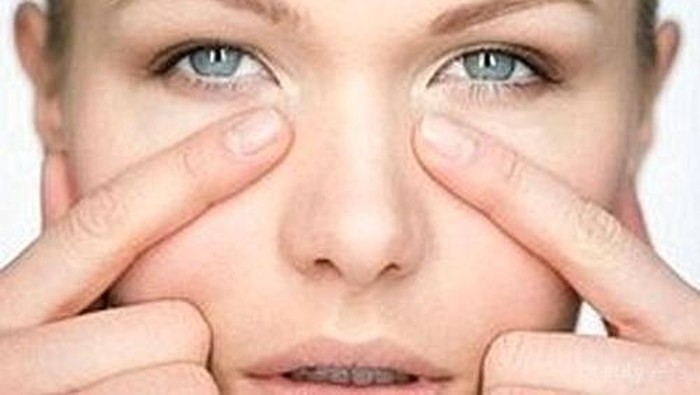 Tips Menghilangkan Komedo dengan Menggunakan Bahan Alami