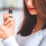 Cara Membuat Lipstick Tahan Lama Sepanjang Hari