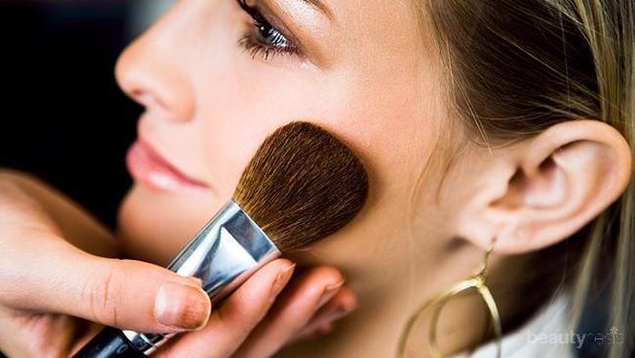 Tips Makeup Tahan Lama untuk Wajah Kering