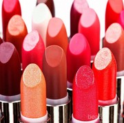 Perbedaan Lip Gloss, Lipstik, Lip Butter