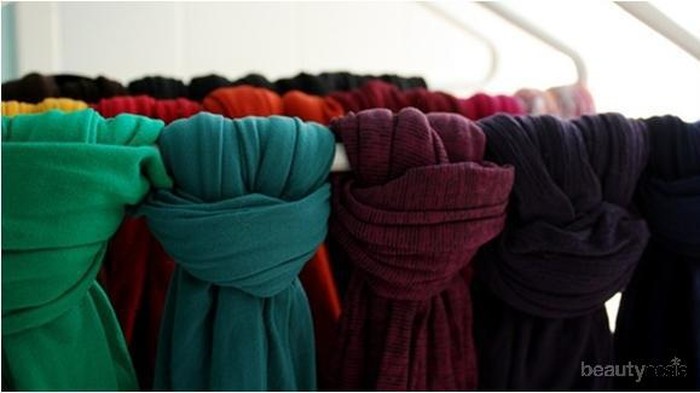 Tips Menyimpan Koleksi Jilbab Agar Tetap Rapi & Tidak Kusut