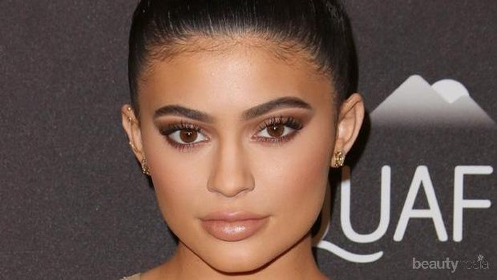 Tips Lipstik Nude Agar Wajah Tampak Segar