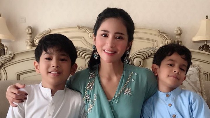 Gantengnya Karan, Anak Bunga Zainal dan Sukhdev Singh yang ...